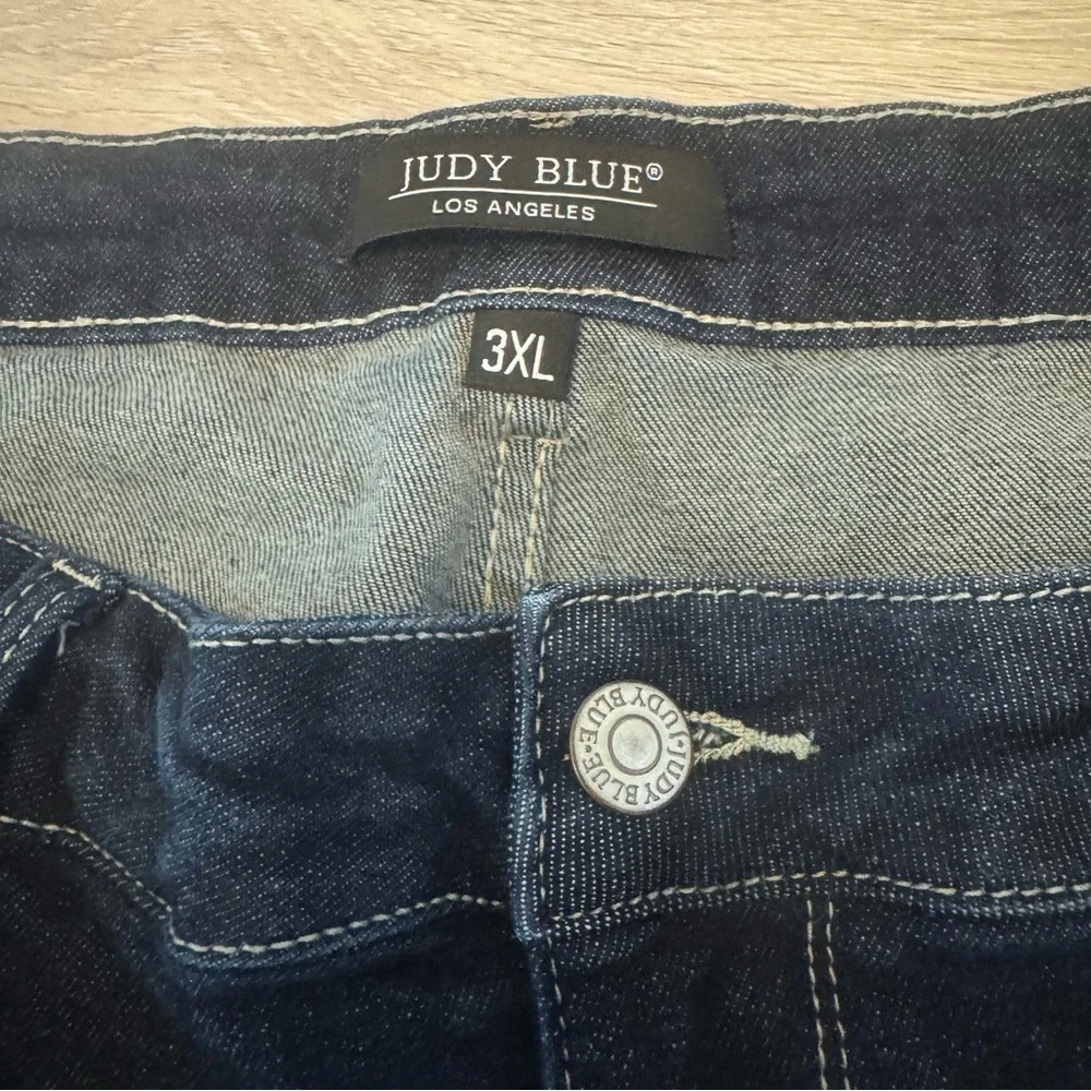 Judy Blue Stone Wash Open Seam Cuff Shorts Dark Blue 3XL High Waist